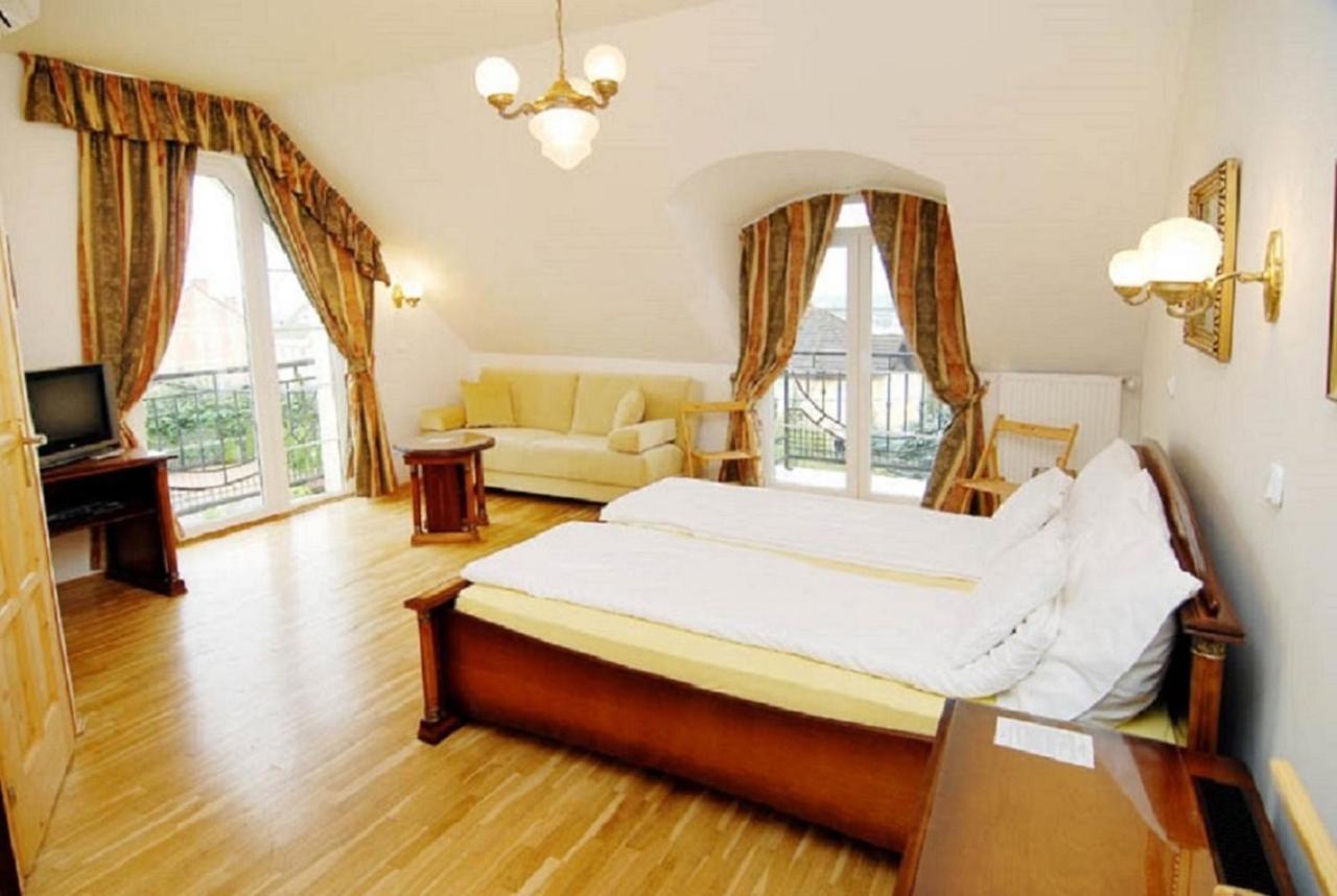 Panorama Hotel Эгер Экстерьер фото