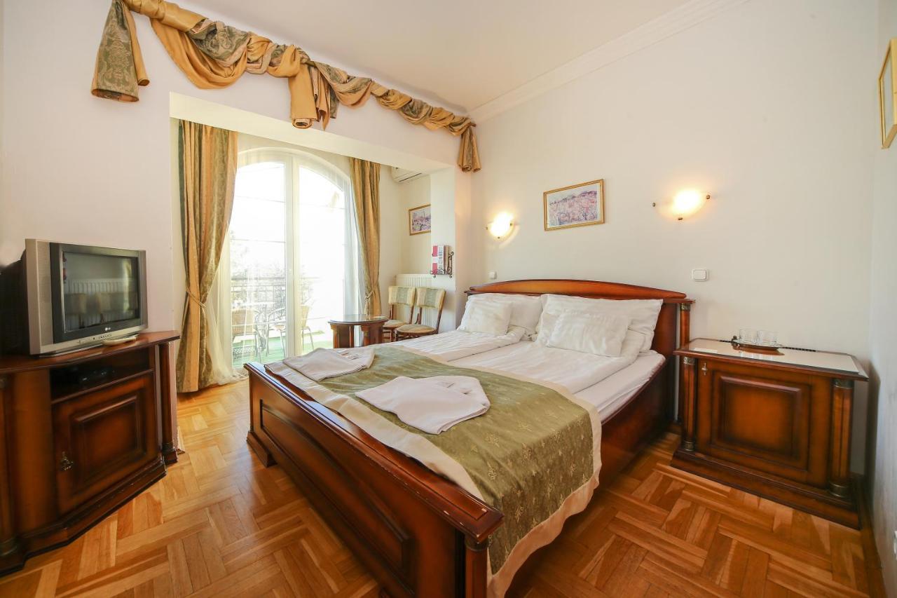 Panorama Hotel Эгер Экстерьер фото